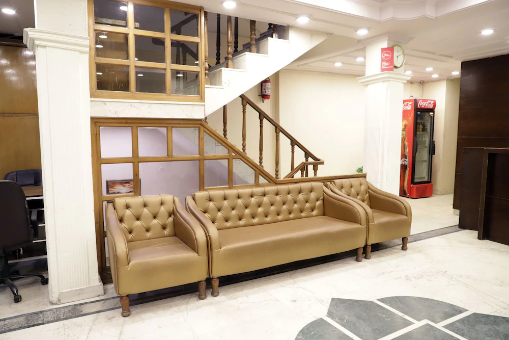 OYO 22806 Flagship Hari Palace