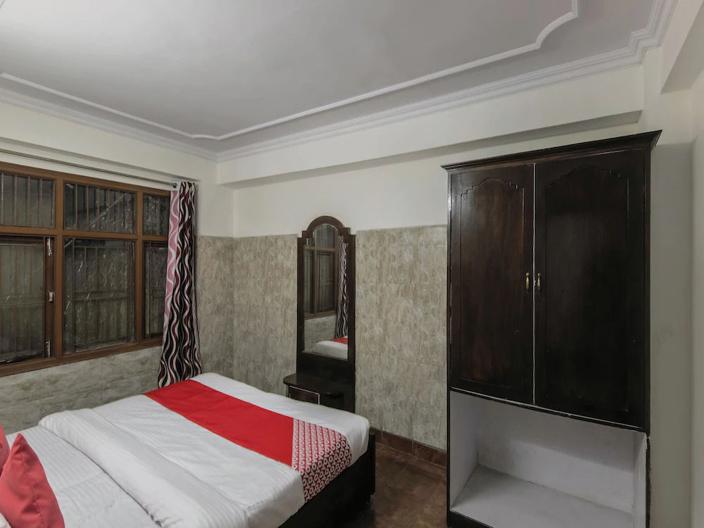 OYO 22806 Flagship Hari Palace