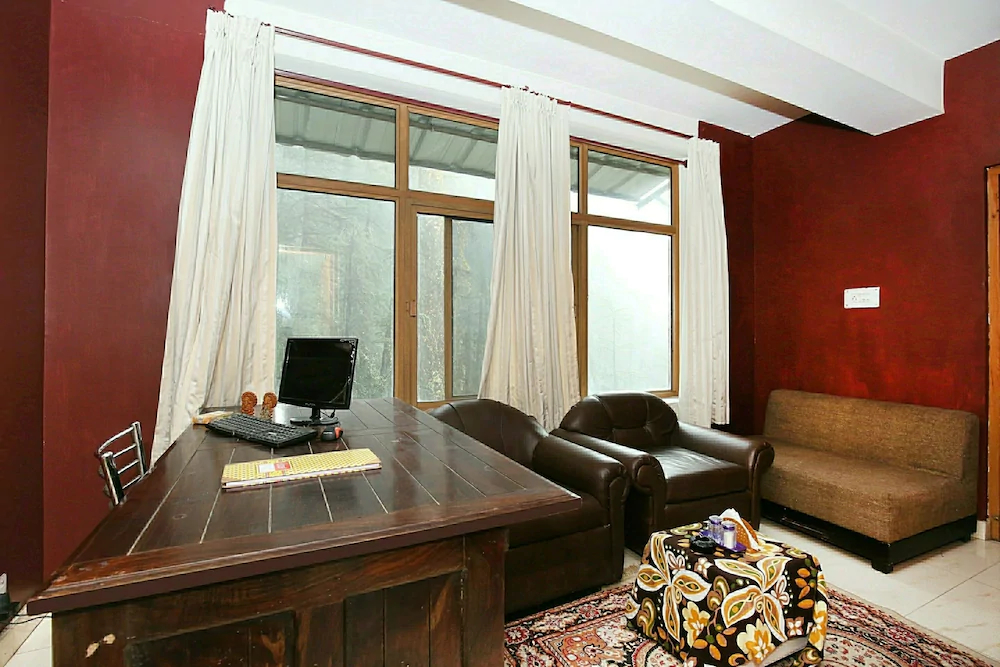 OYO Home 10902 Vintage