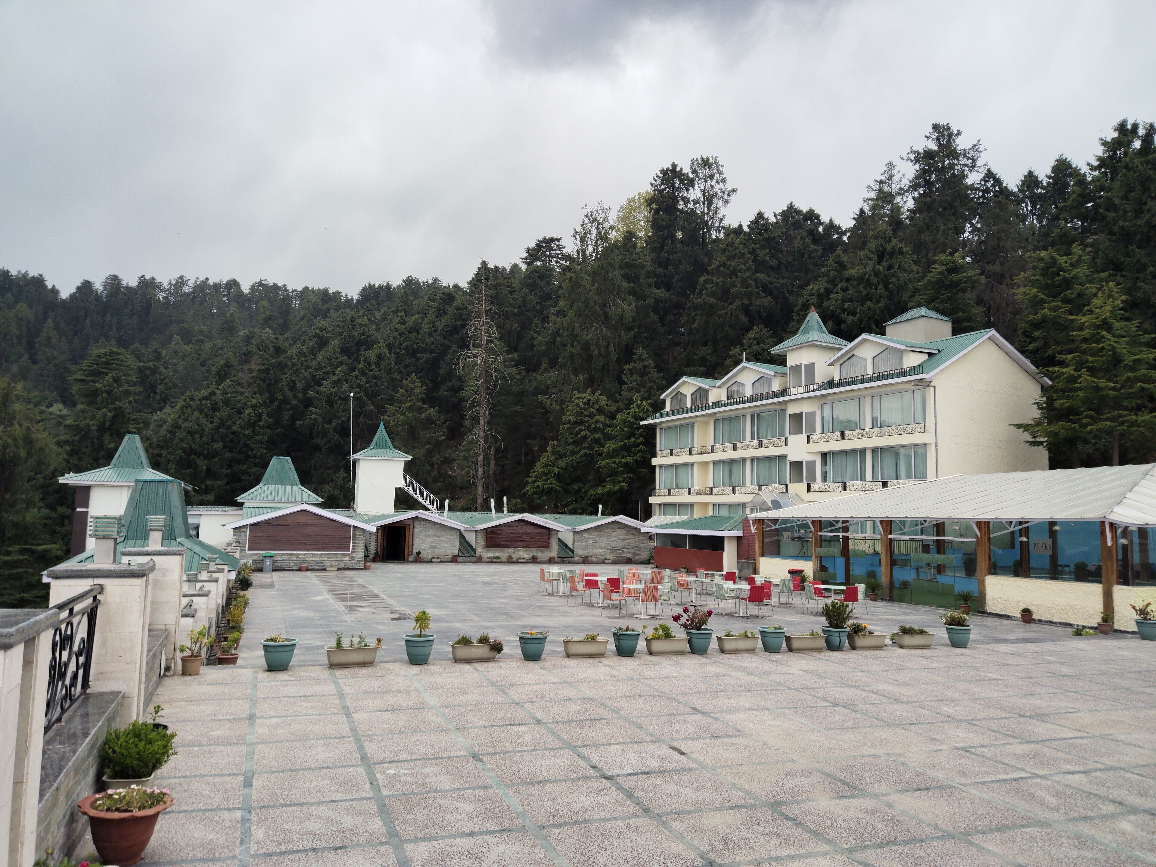 Royal Tulip Shimla - Kufri Hills