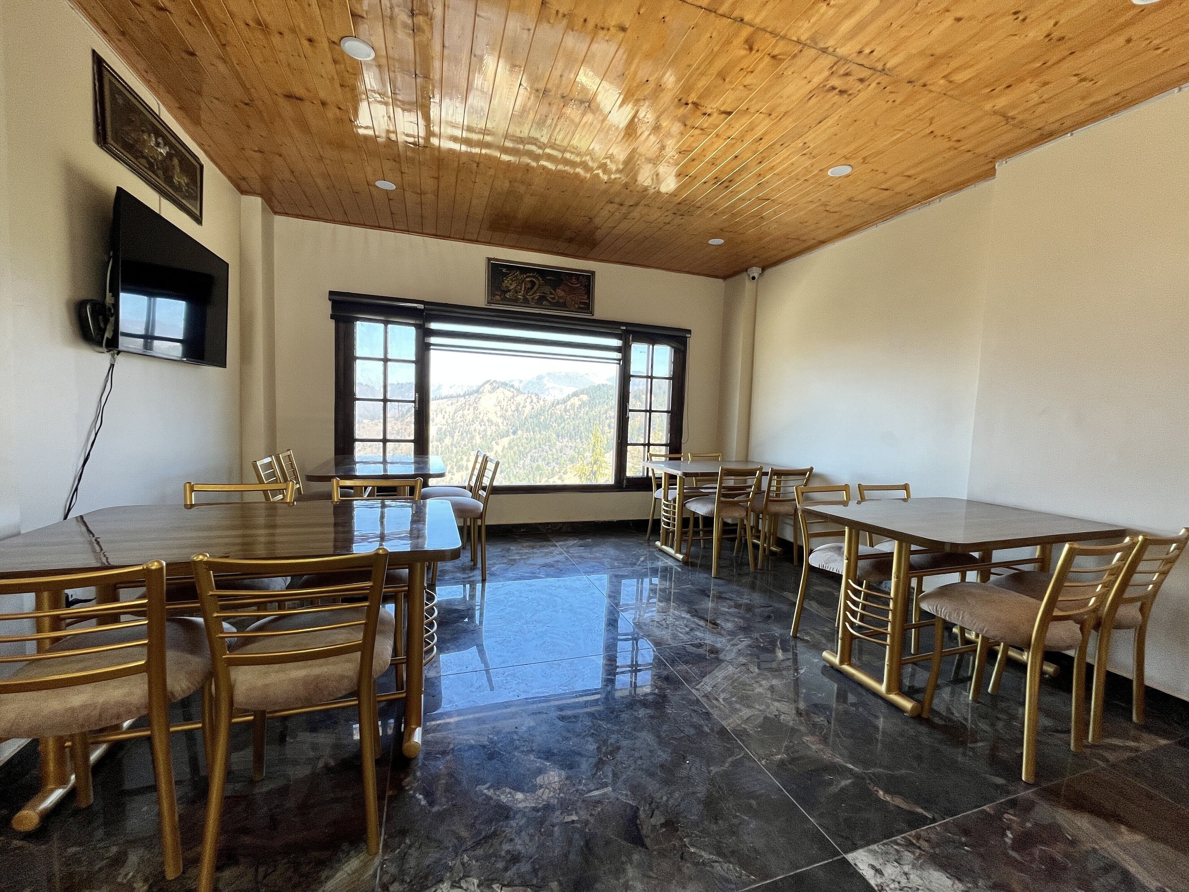 Hotel AJ Himalayan