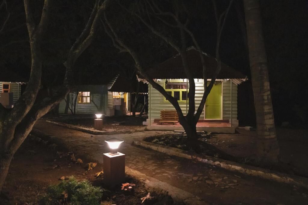 Commune 18 Resort