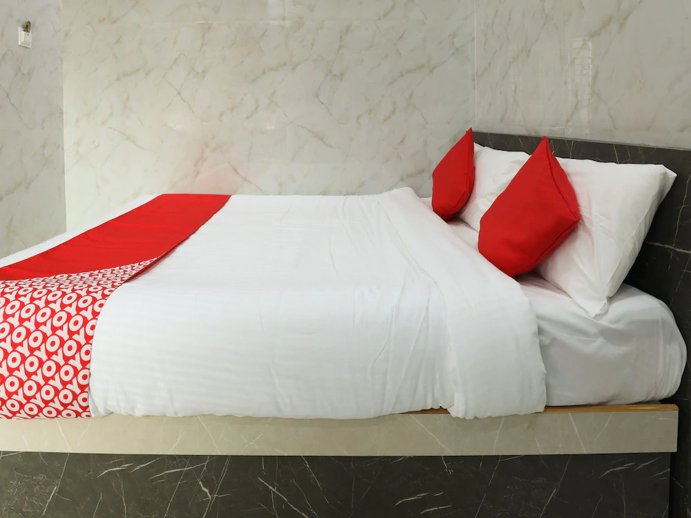 Guru Comforts By OYO Rooms