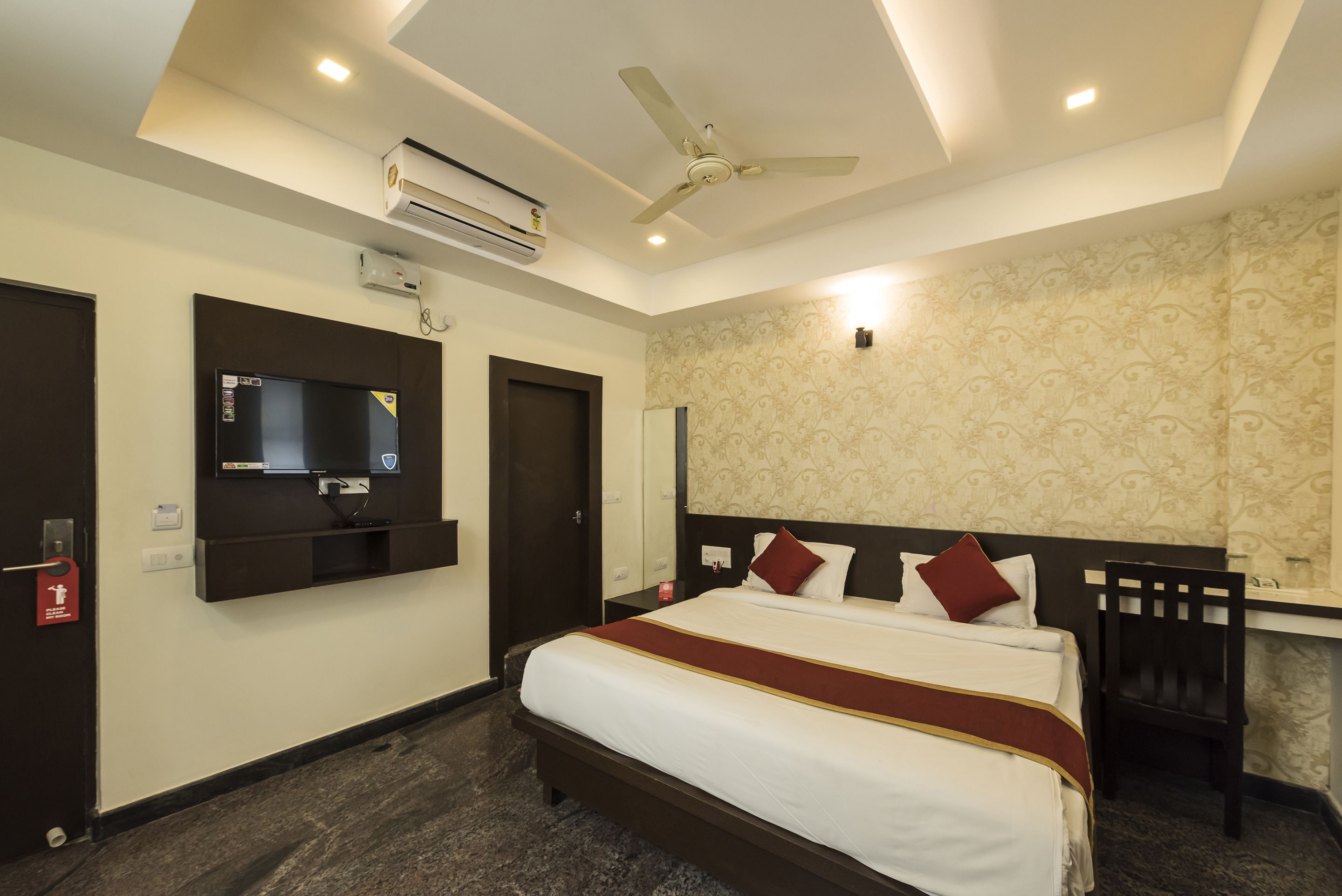Silver Suites by OYO