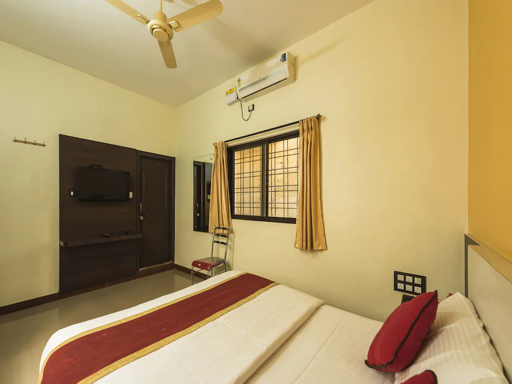Sri Venkatesha Residency By OYO Rooms