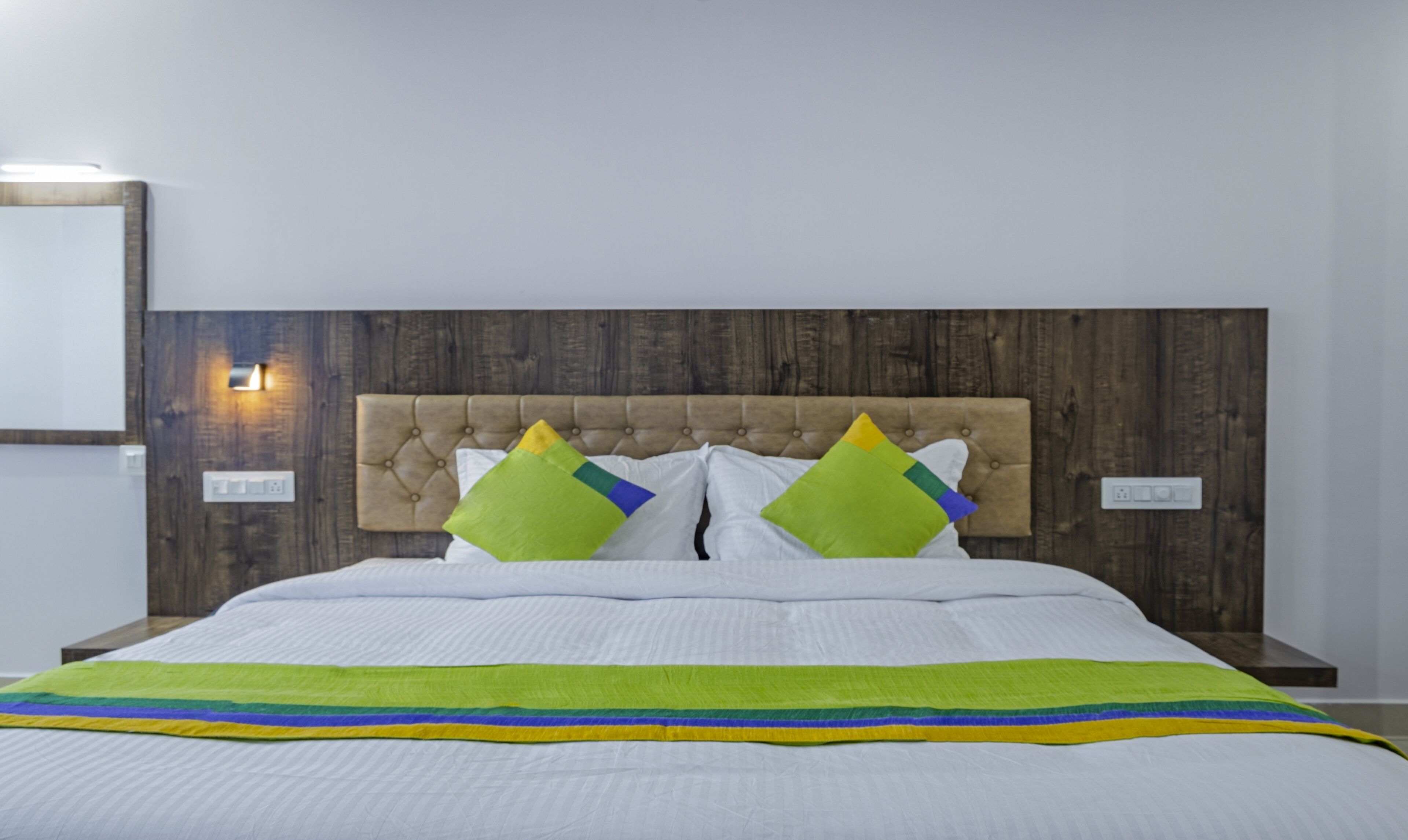 Treebo Trend Lucent The Homely Stay