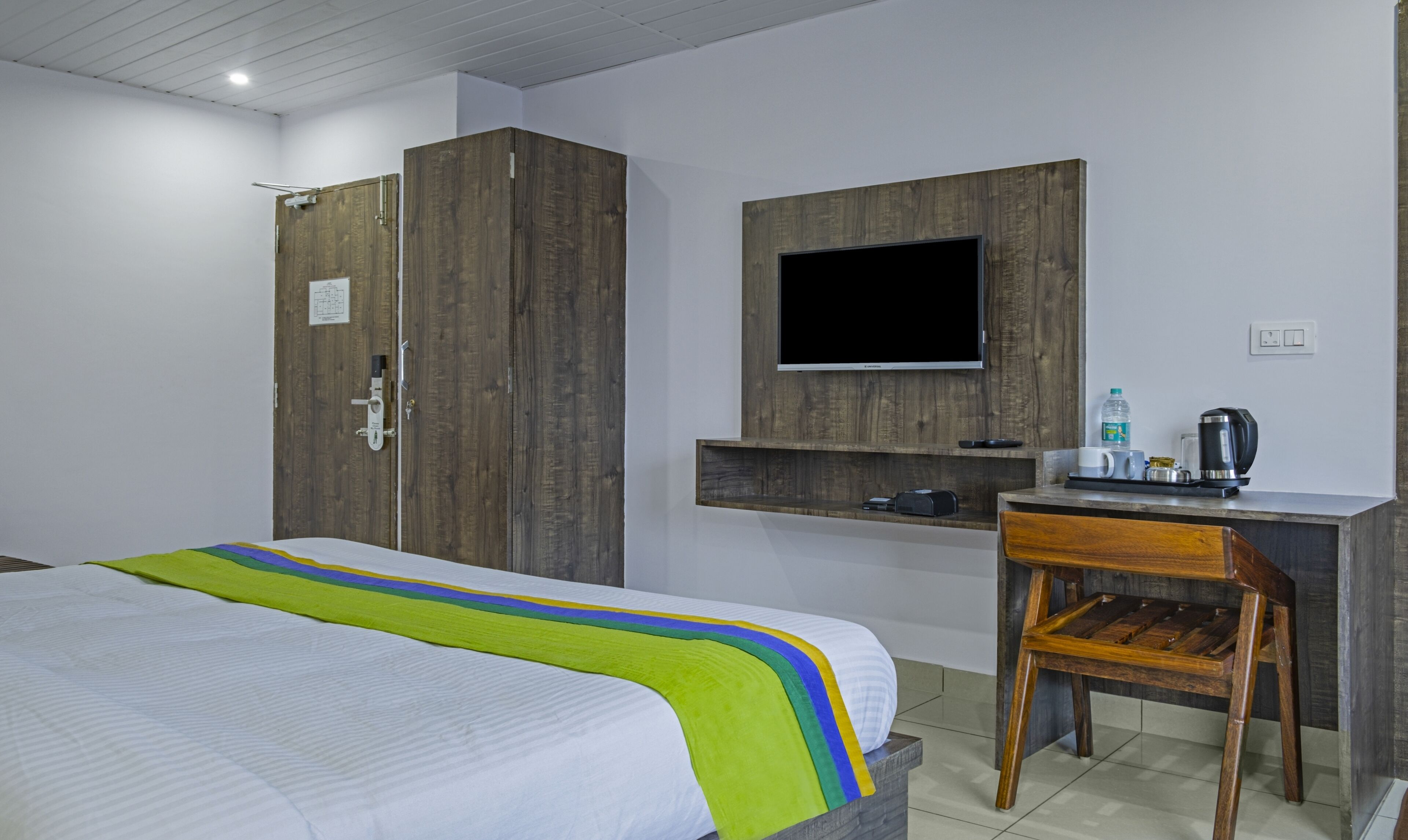 Treebo Trend Lucent The Homely Stay