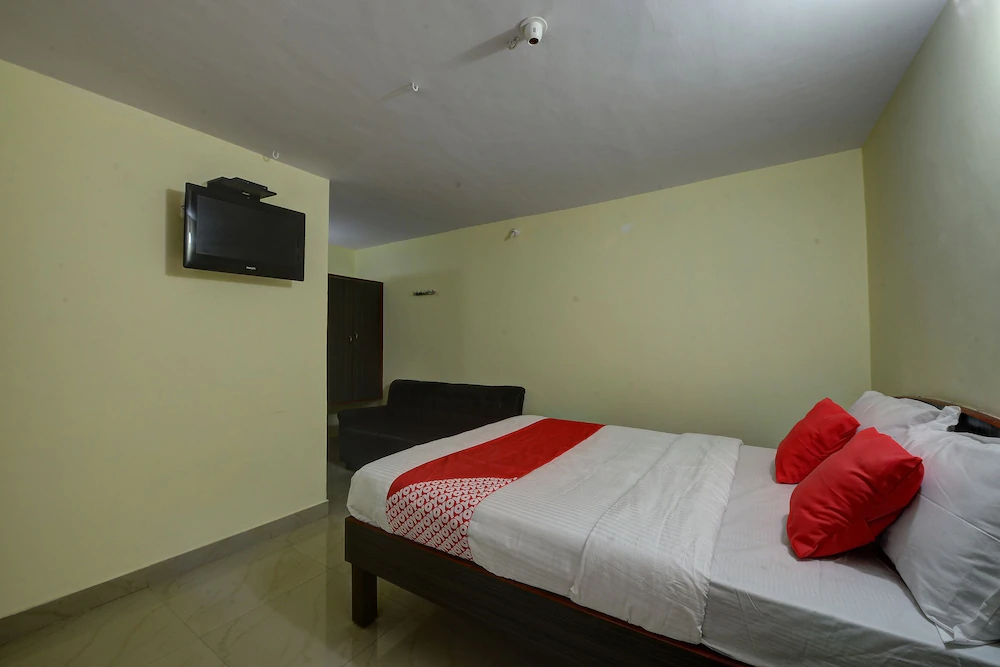 Vishnu Residency By OYO Rooms