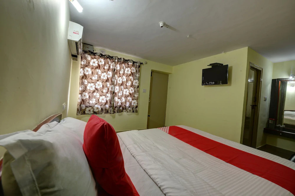 Vishnu Residency By OYO Rooms