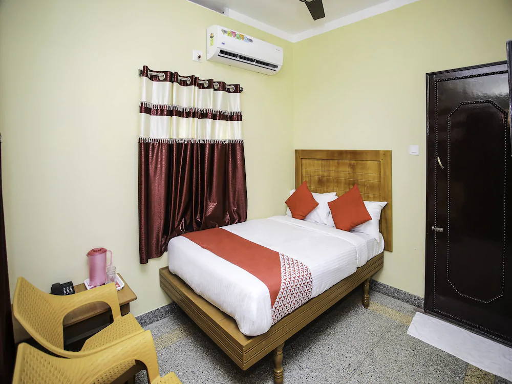 Sri Subbiah Inn By OYO Rooms
