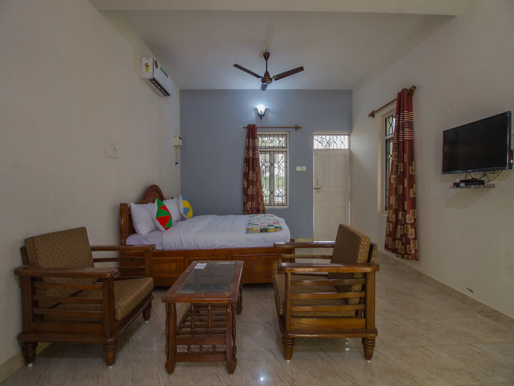 OYO Home 14644 Riverview Studio