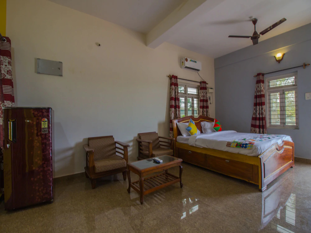 OYO Home 14644 Riverview Studio