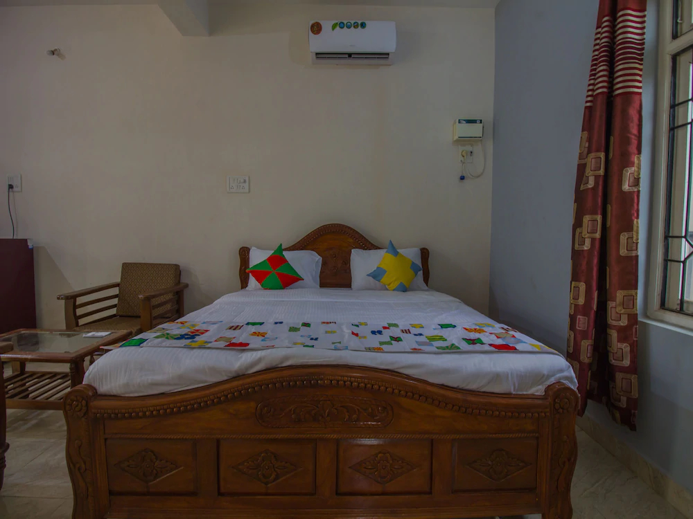 OYO Home 14644 Riverview Studio