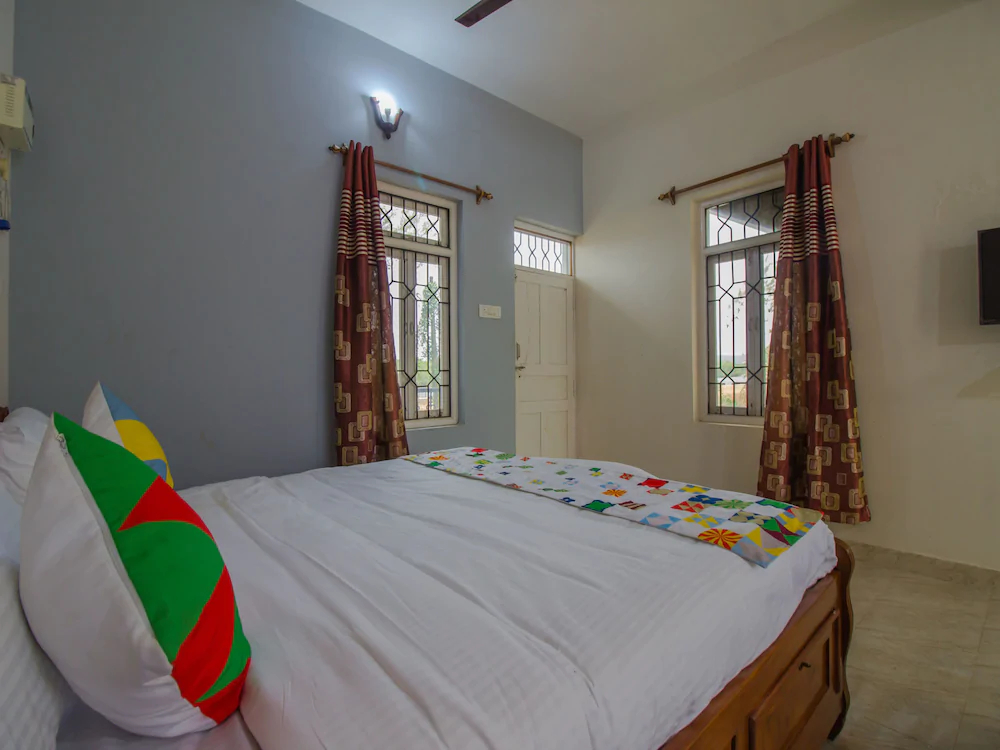 OYO Home 14644 Riverview Studio