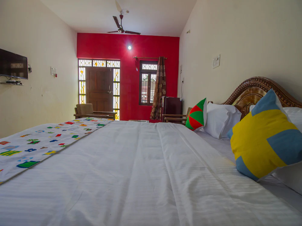 OYO Home 14644 Riverview Studio