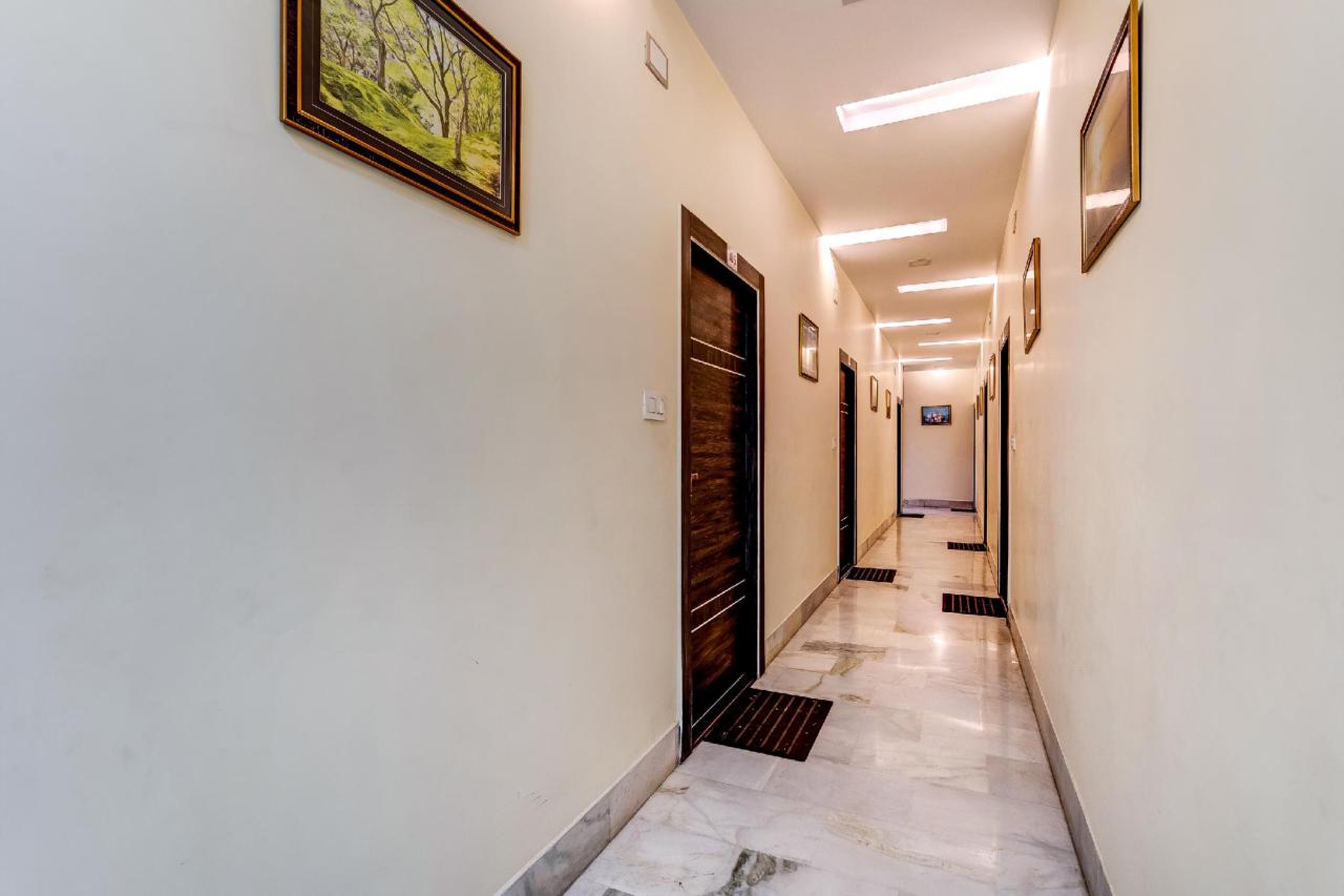 Hotel Nikhar by OYO Rooms