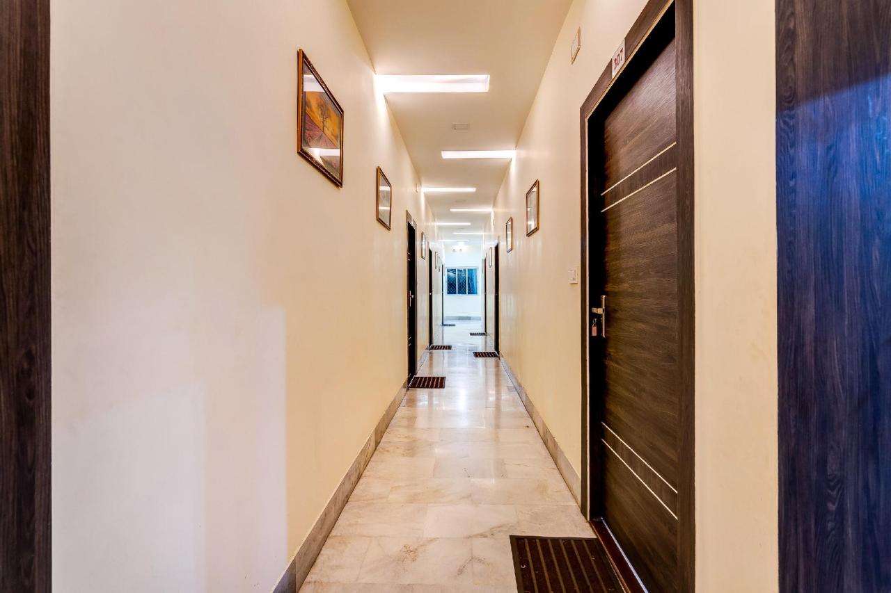 Hotel Nikhar by OYO Rooms
