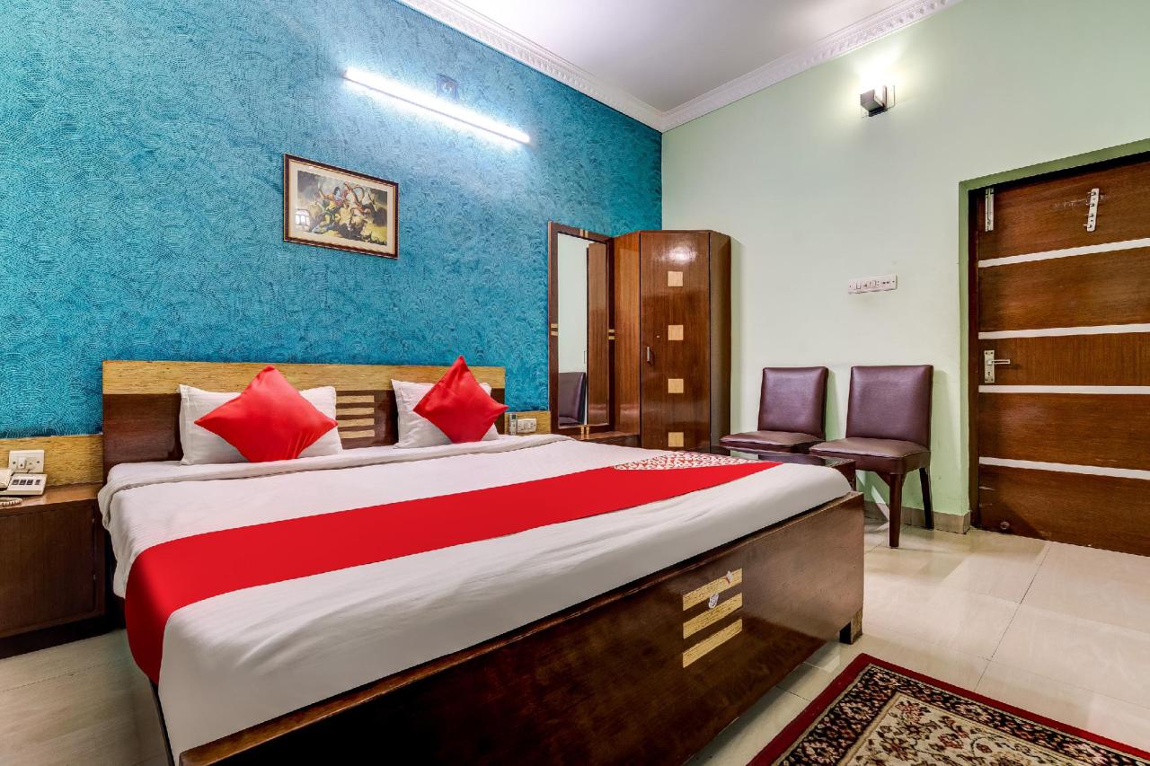 Hotel Nikhar by OYO Rooms