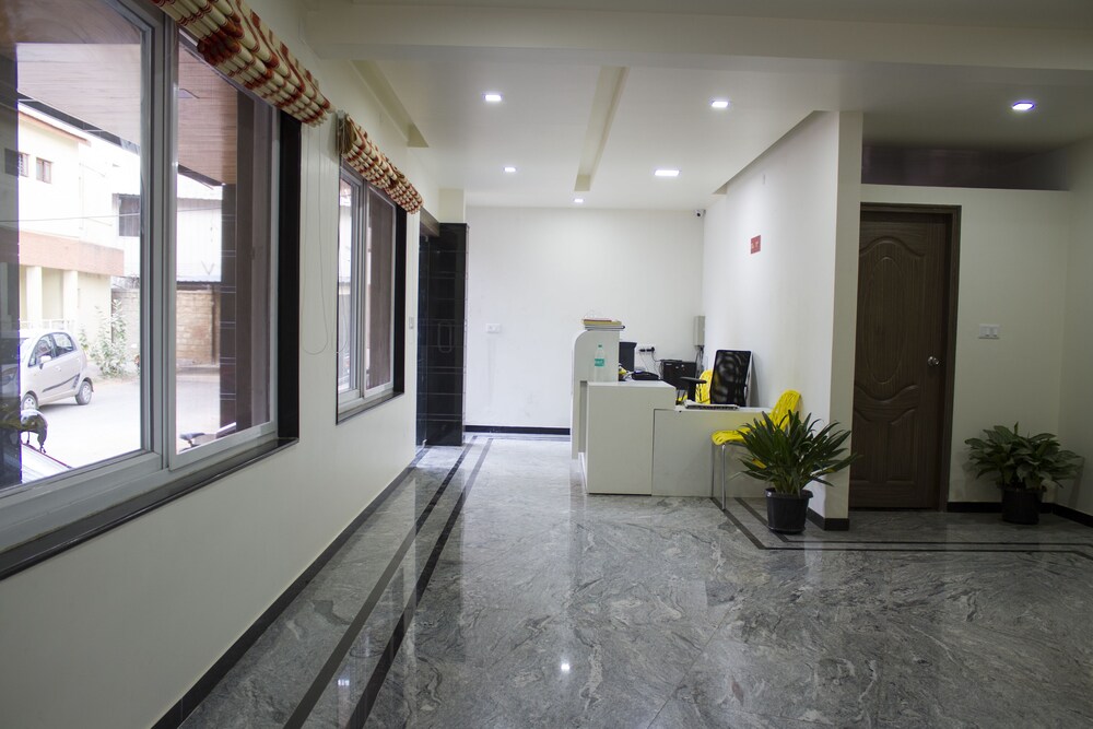 Aira Apartments by OYO Rooms
