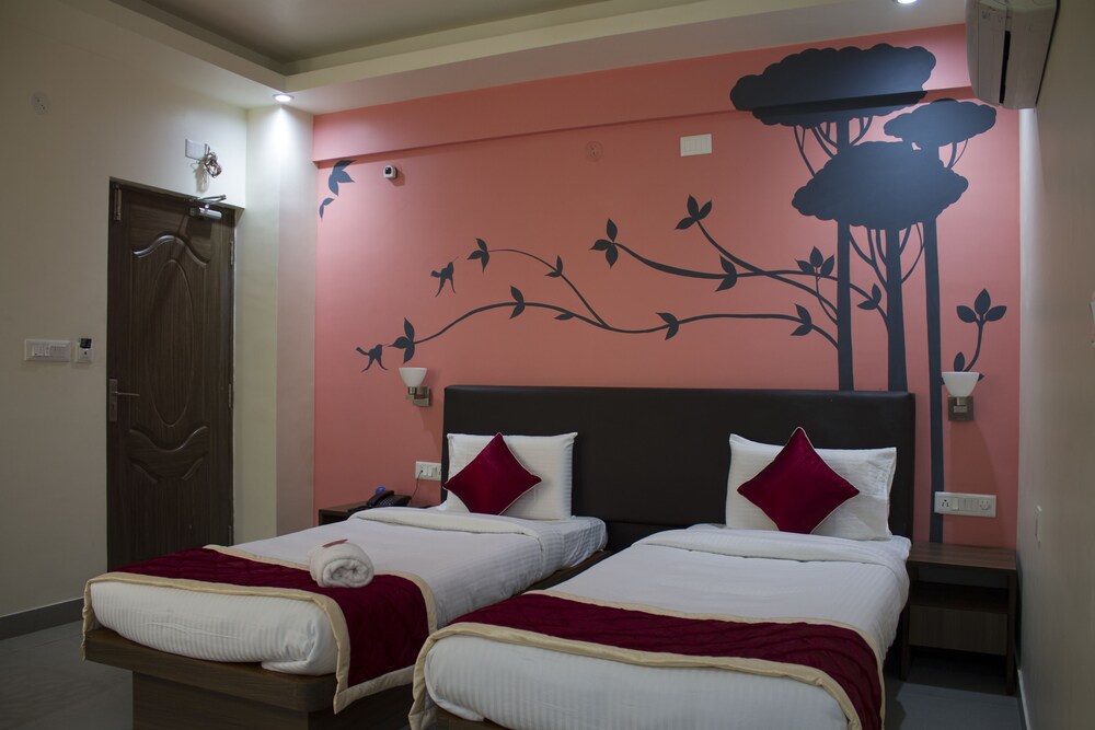 Aira Apartments by OYO Rooms