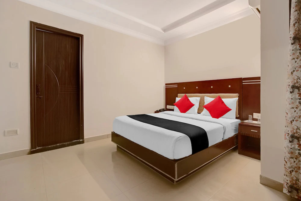 Amethyst Business Hotel by OYO Rooms