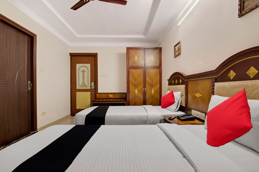 Amethyst Business Hotel by OYO Rooms