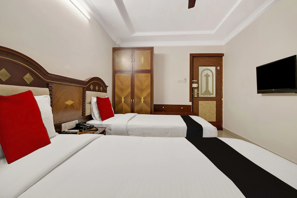 Amethyst Business Hotel by OYO Rooms
