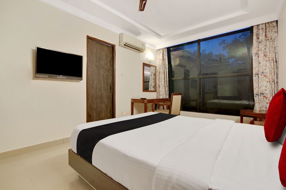 Amethyst Business Hotel by OYO Rooms