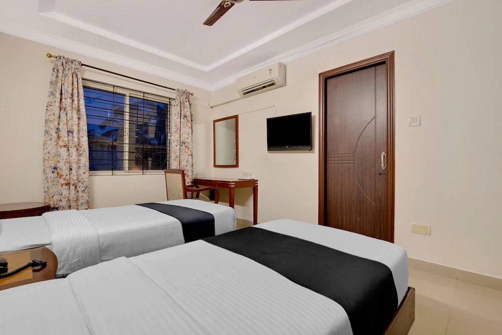 Amethyst Business Hotel by OYO Rooms