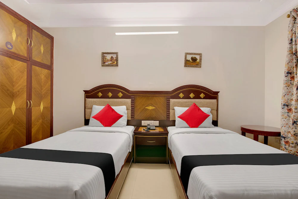 Amethyst Business Hotel by OYO Rooms