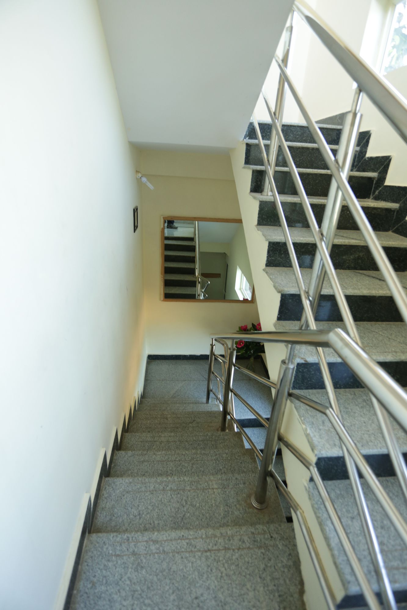 Ample Inn