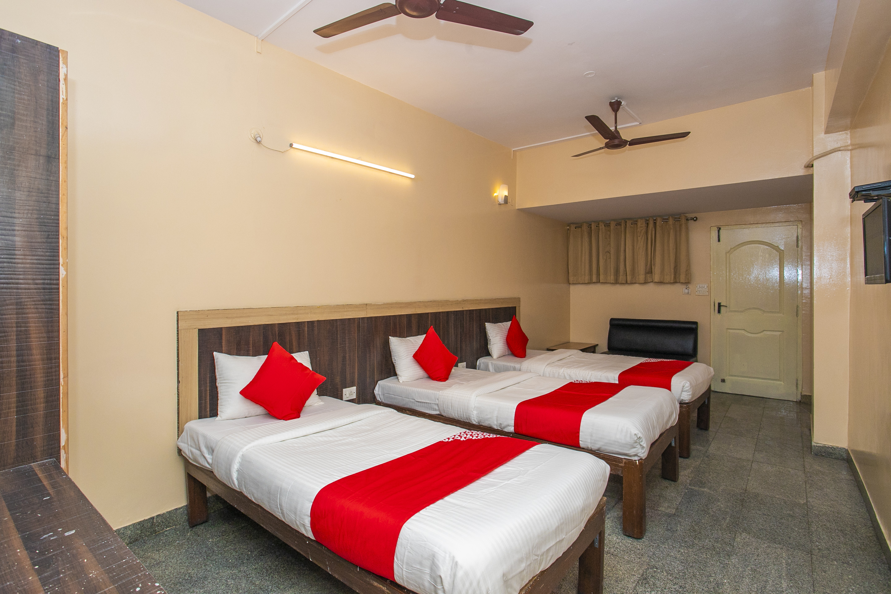 Archana Comforts by OYO Rooms