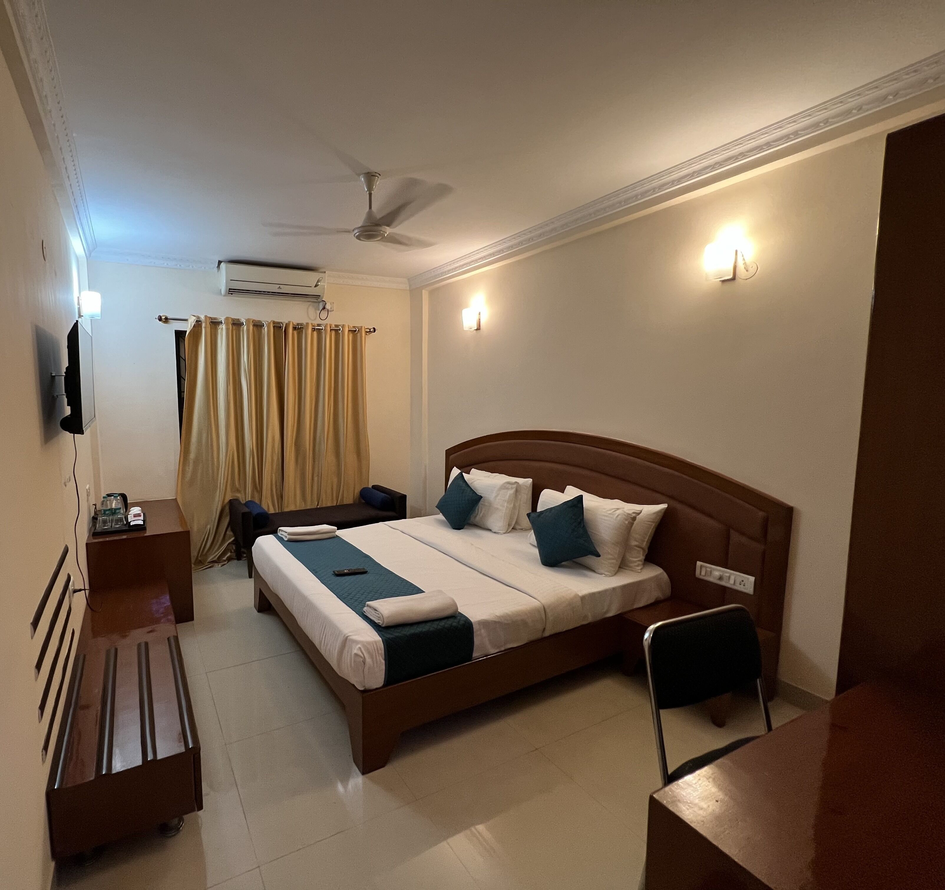 Blue Bliss Hotels By Pph Living Infantry Road