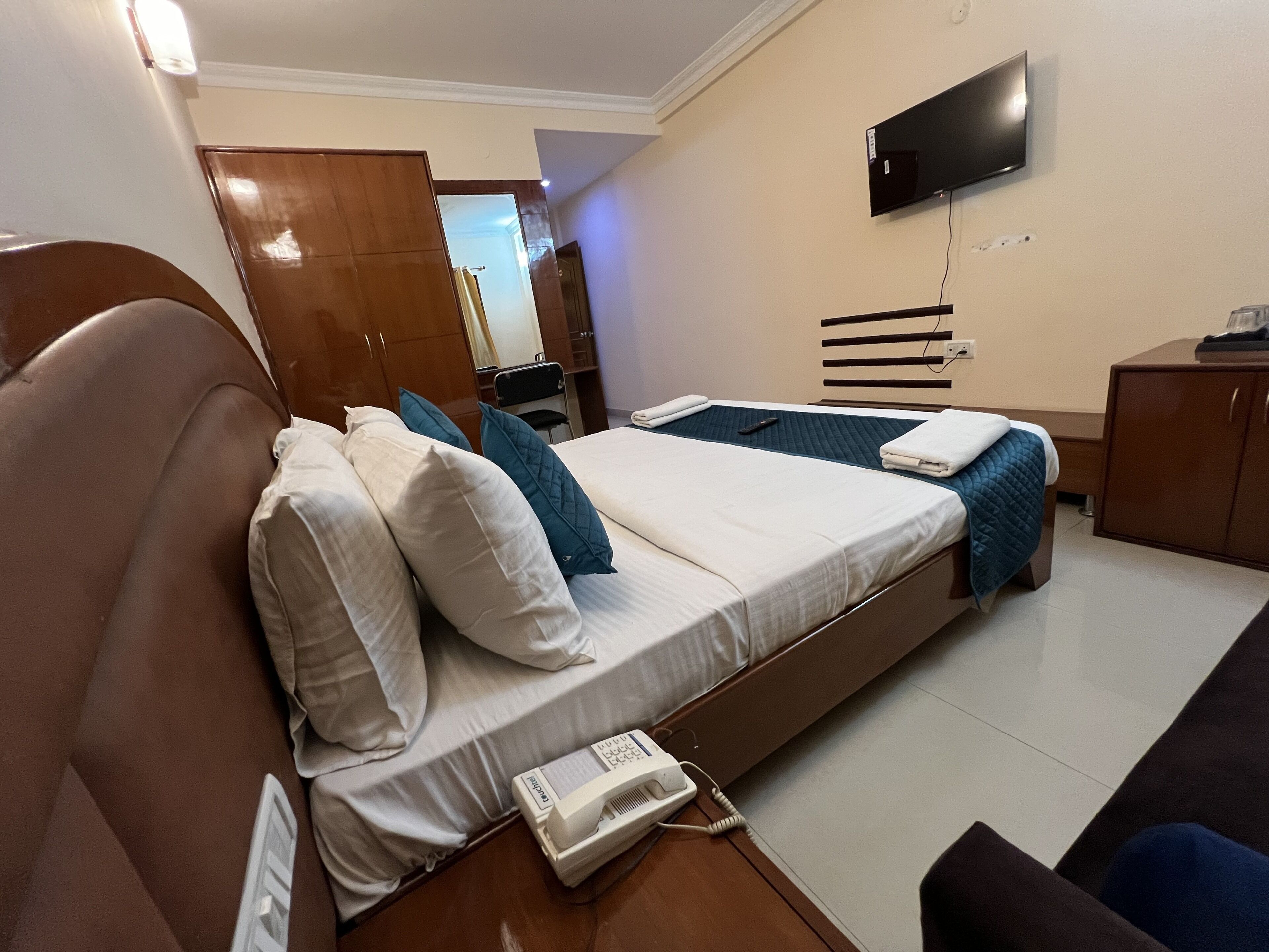 Blue Bliss Hotels By Pph Living Infantry Road