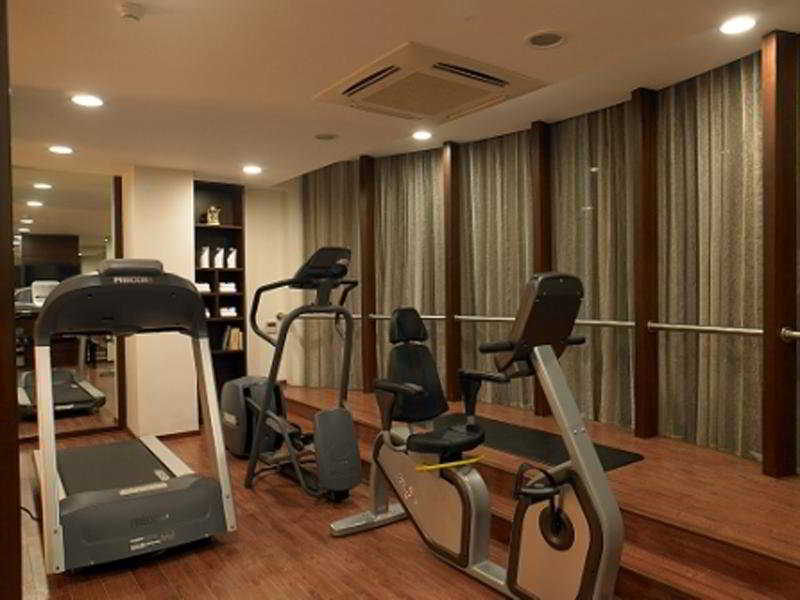 BluPetal Hotel