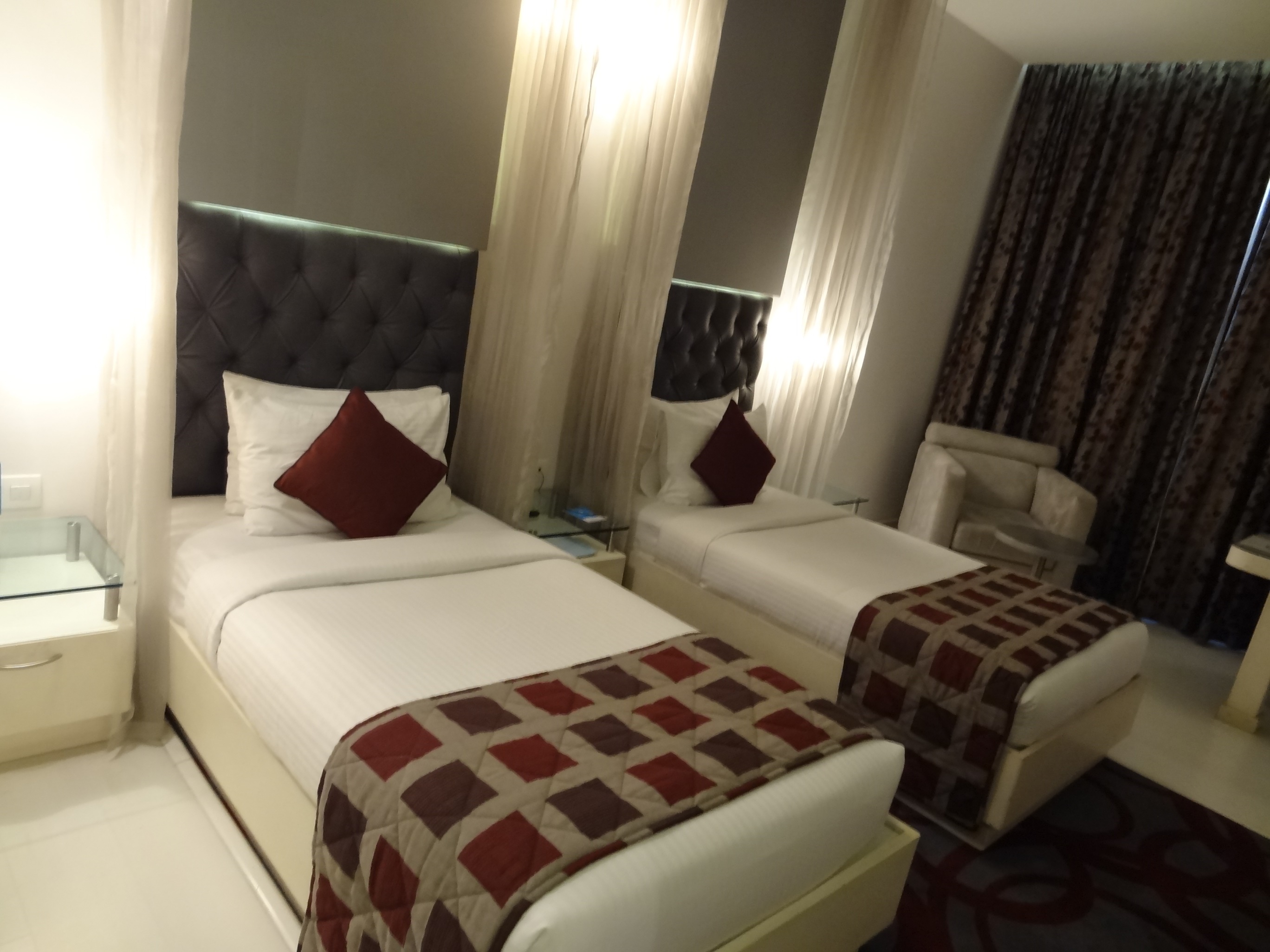 BluPetal Hotel