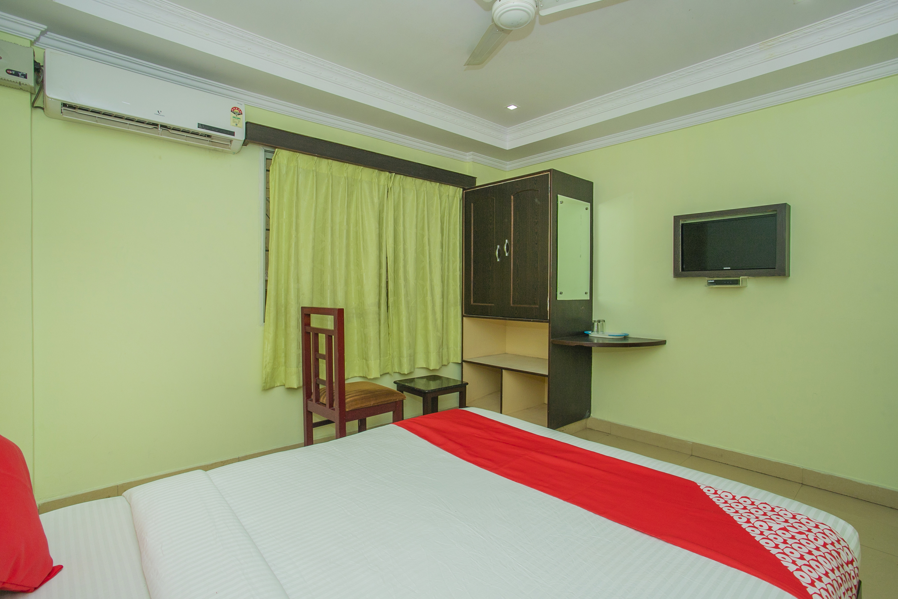 Bns Lodge By OYO Rooms