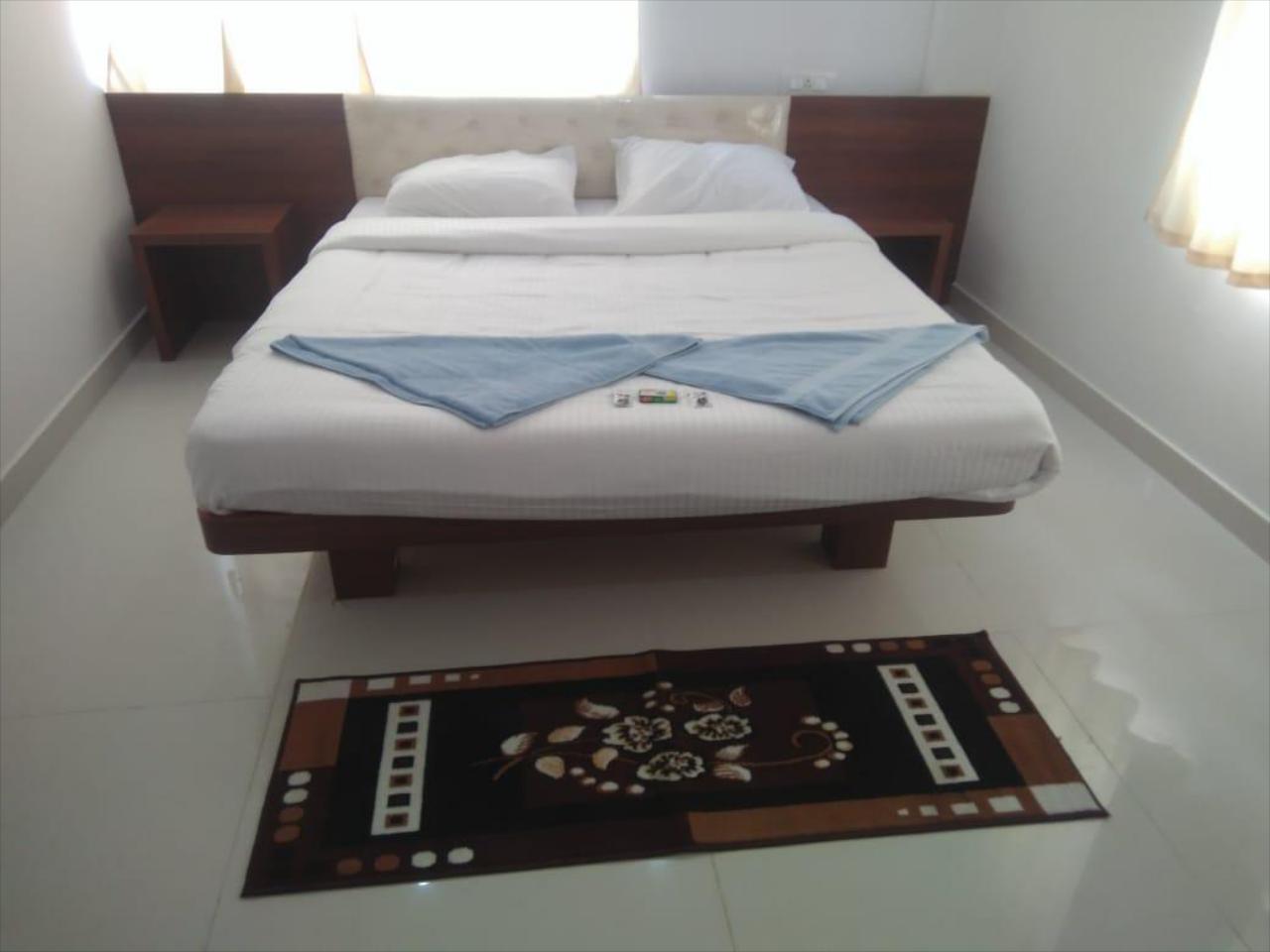 Bsk Deluxe Hotel & Lodge