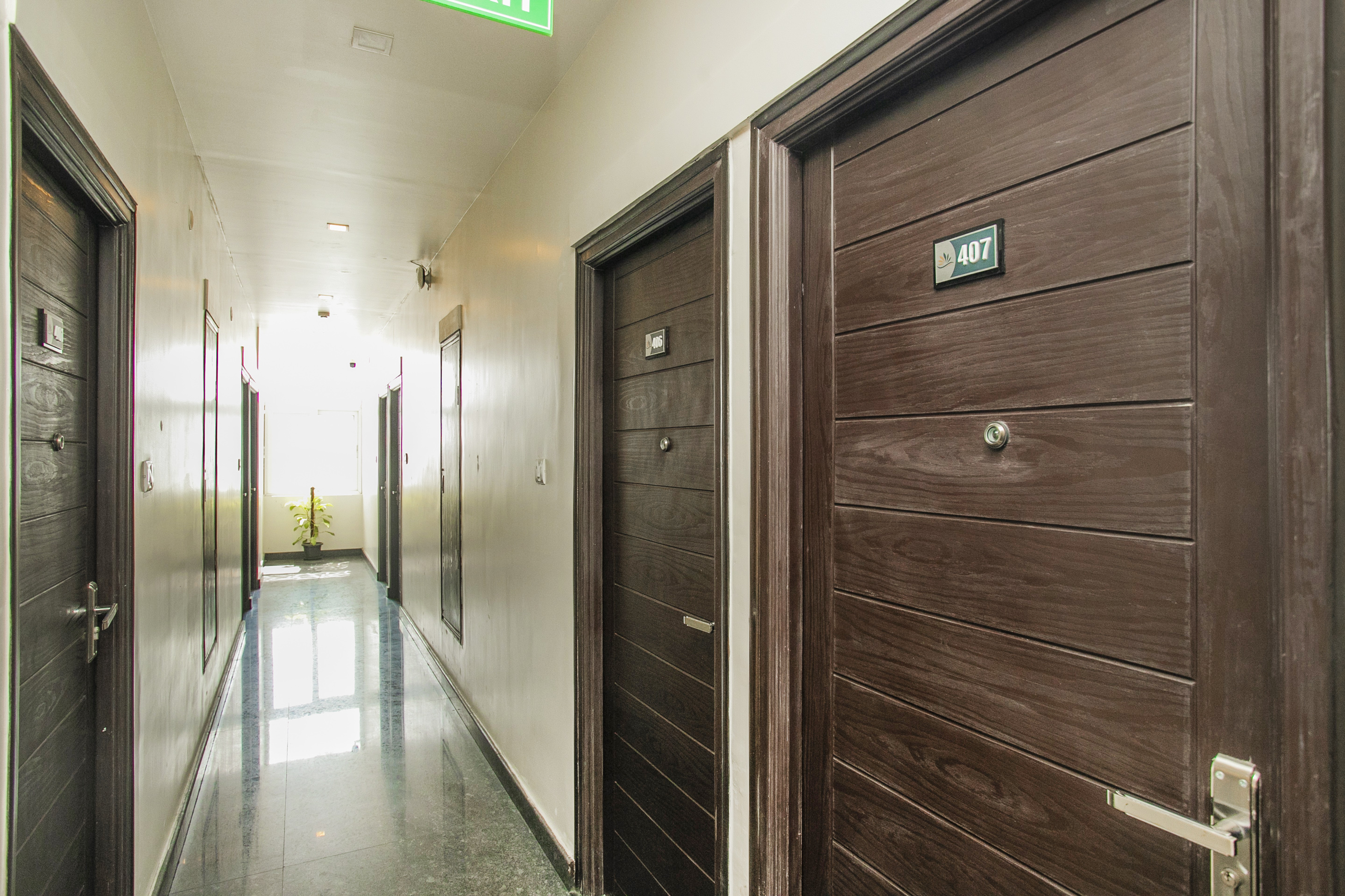 Hotel D'Brooks by OYO