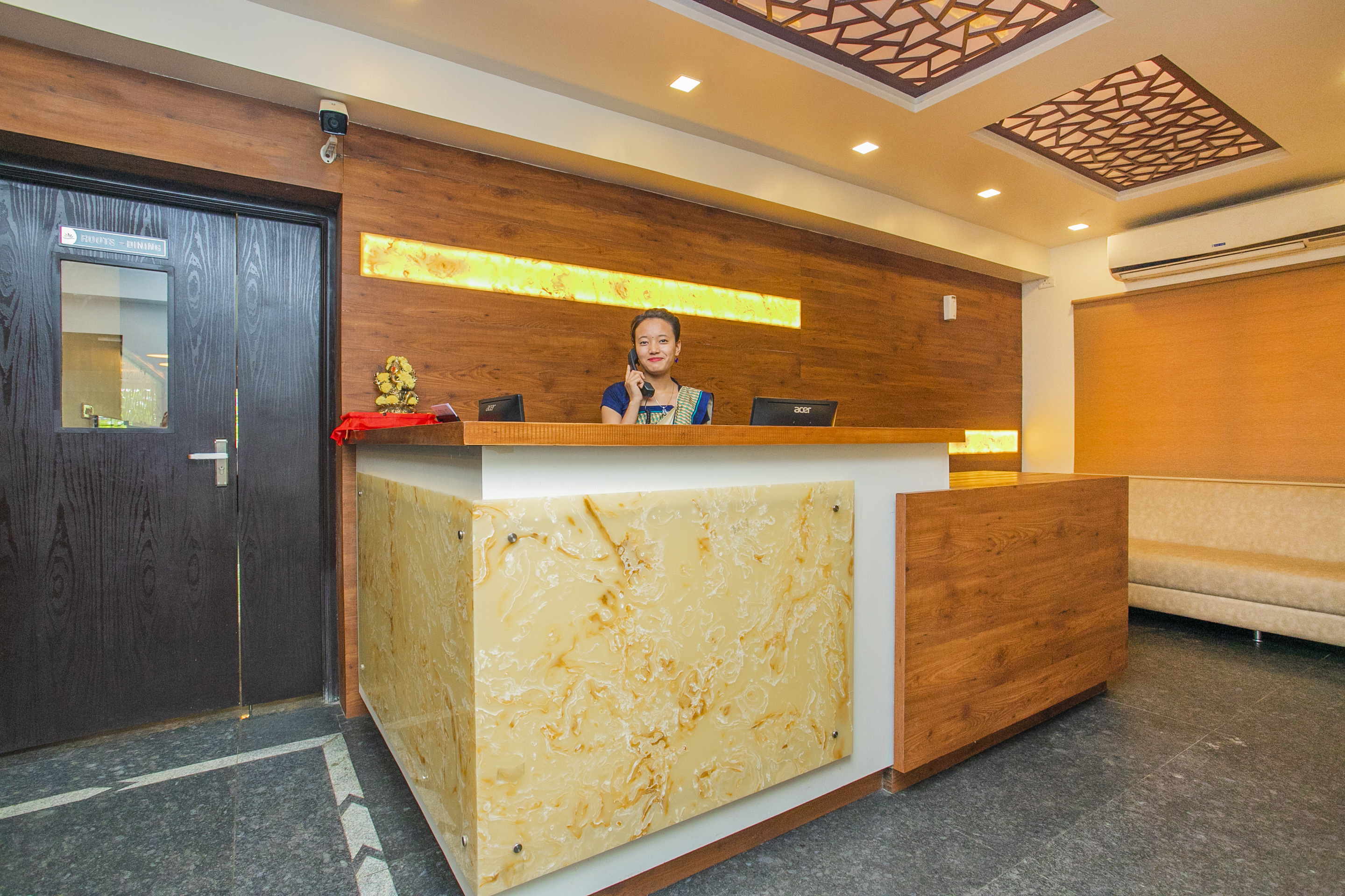 Hotel D'Brooks by OYO