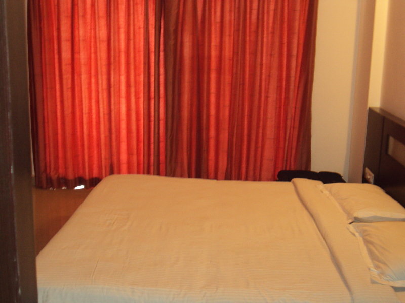 R & S Riviera Apartment