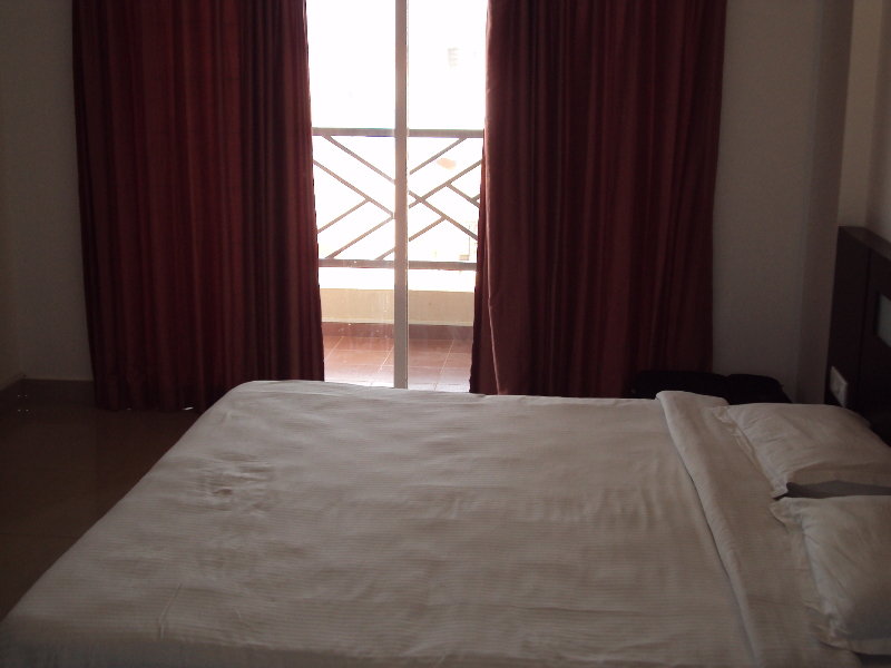 R & S Riviera Apartment