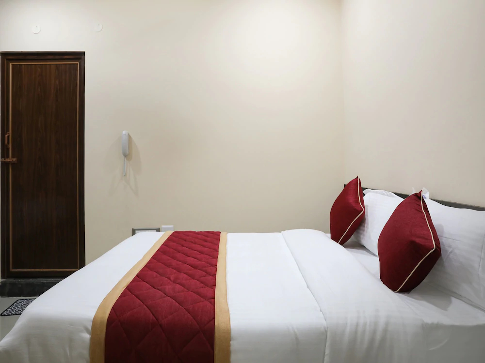 Champion Orchid By OYO Rooms