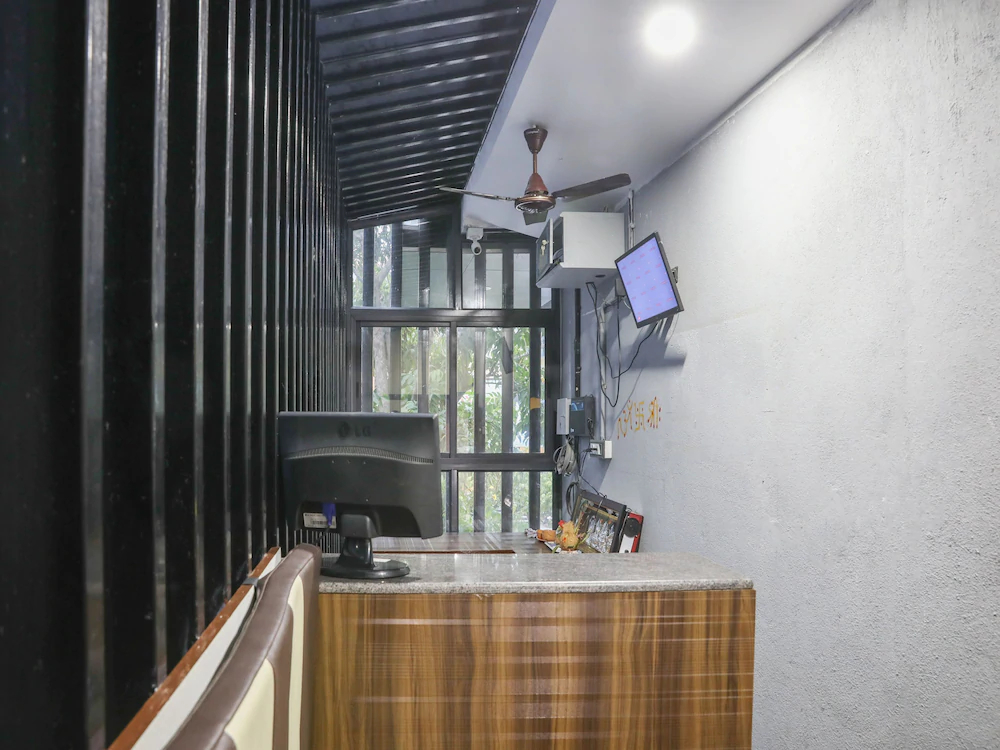 Champion Orchid By OYO Rooms