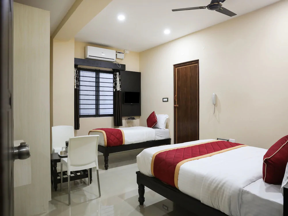 Champion Orchid By OYO Rooms
