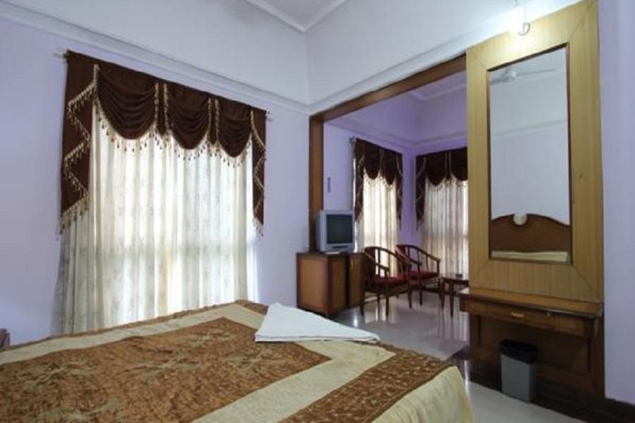Hotel Chetan International