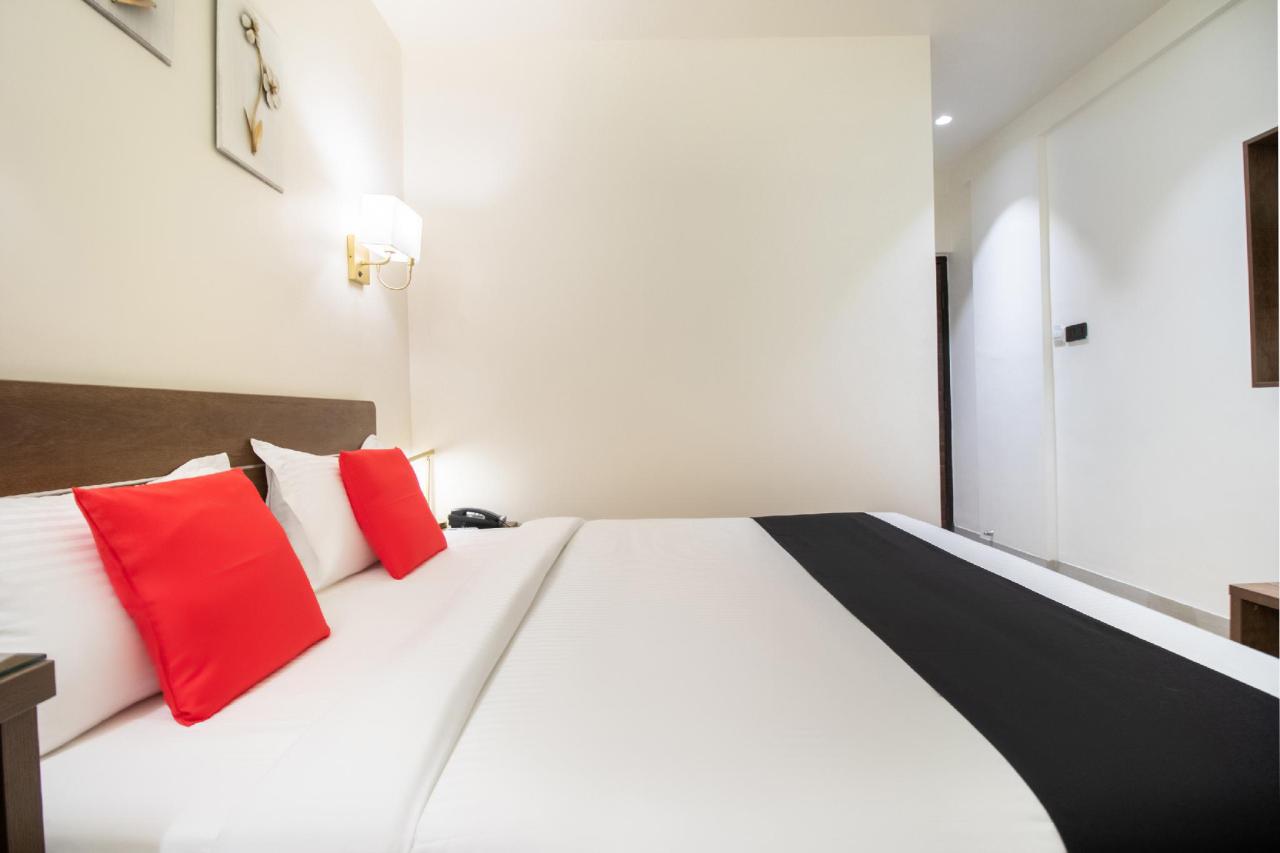 Clove Boutique by OYO Rooms