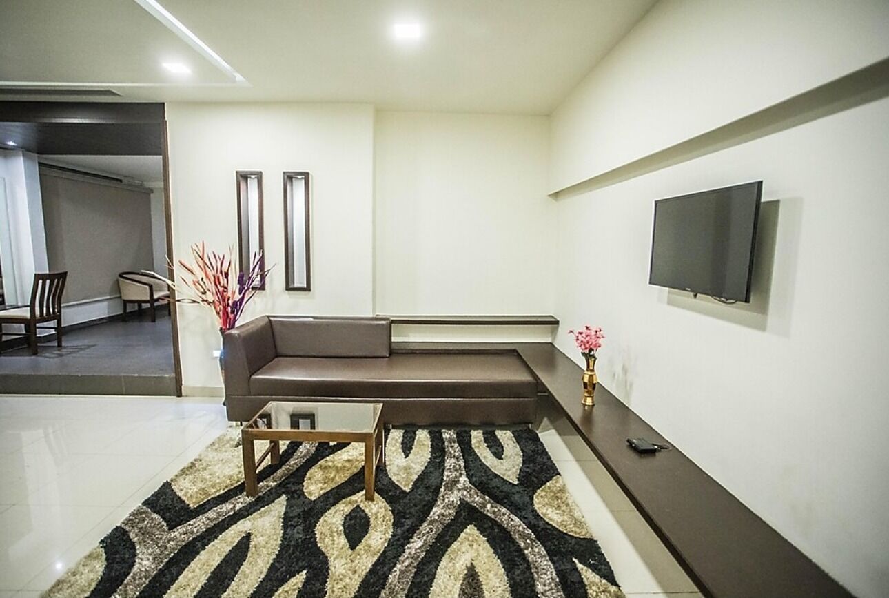 Clover A Rivido Hotel Jigani