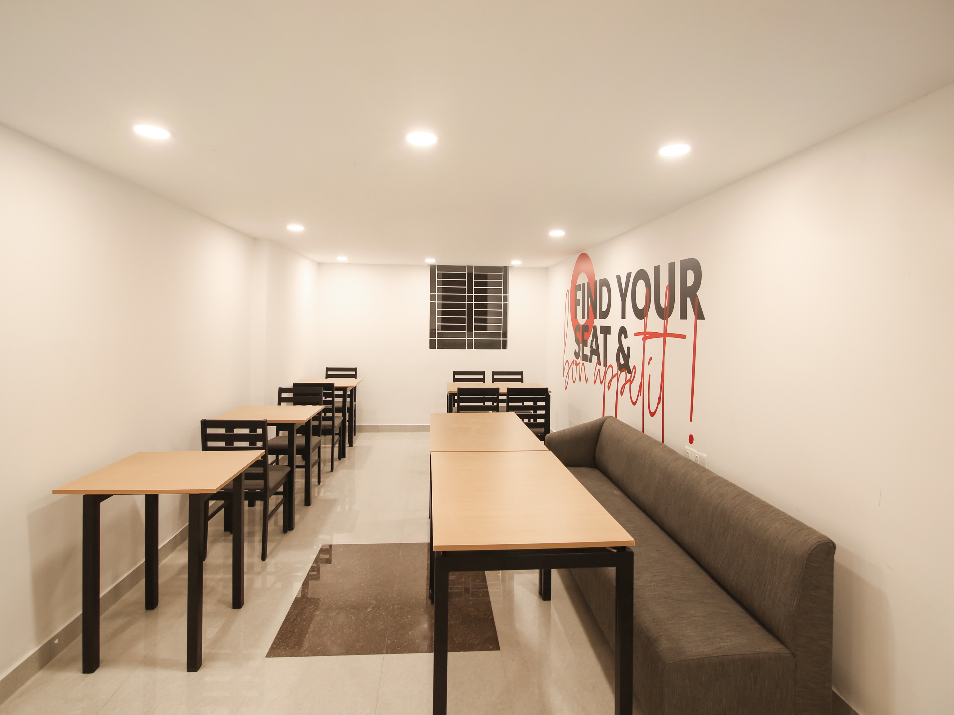 Grand Collection O Near Sarjapur Road Near 7d Voyage