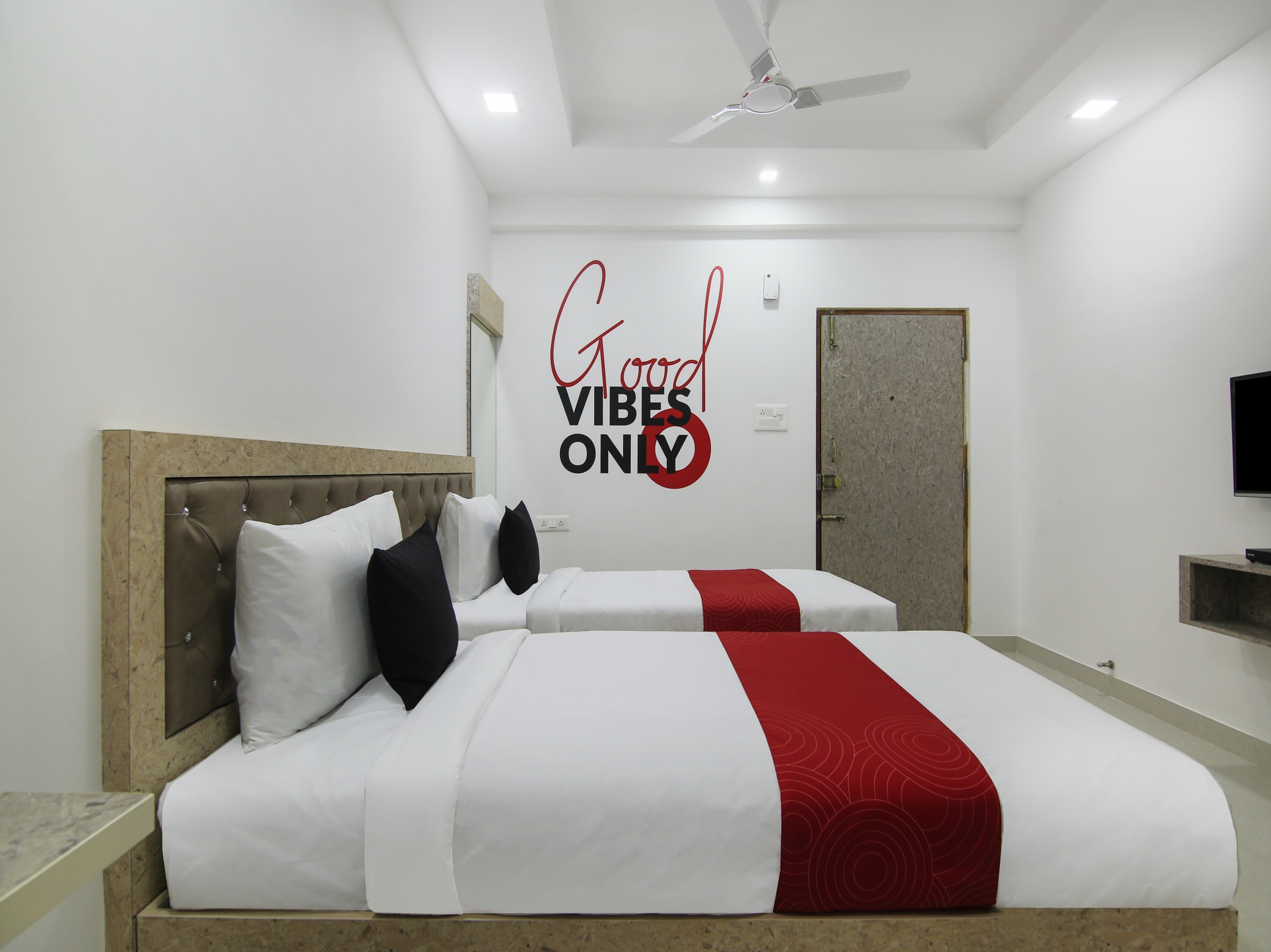 Grand Collection O Near Sarjapur Road Near 7d Voyage